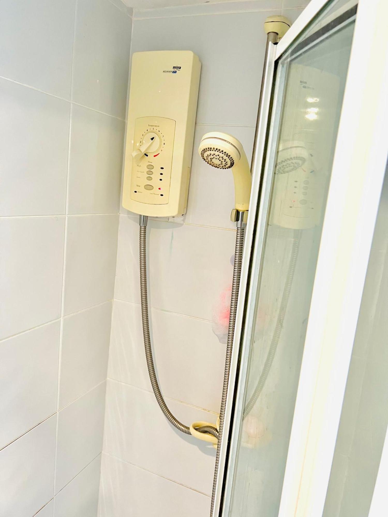 Leith Walk Villa Budget Guest House エディンバラ エクステリア 写真